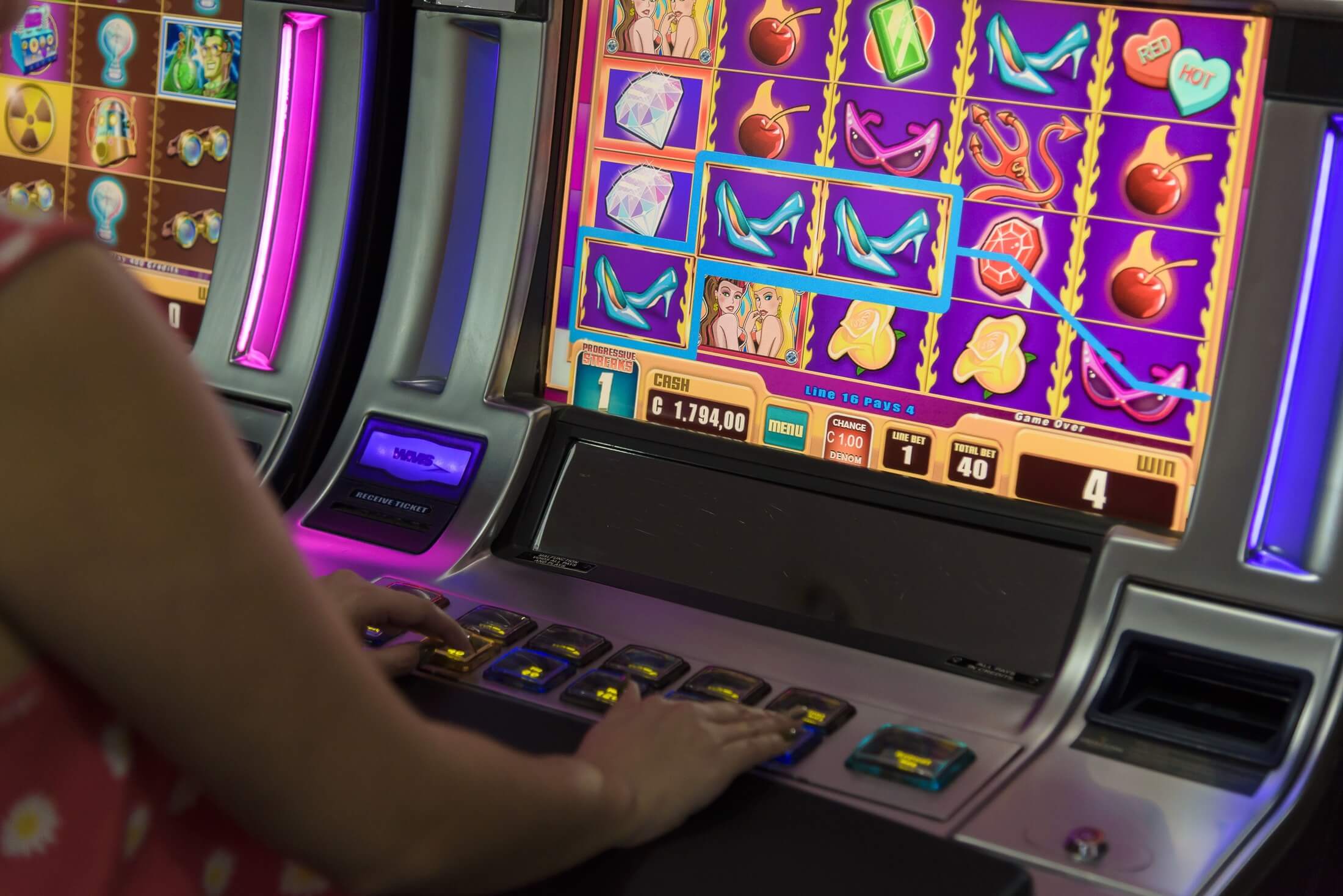 VIVA MOMENTOS ESPECIALES DE JUEGO Y  DIVERSIÓN EN NUESTRO CASINO